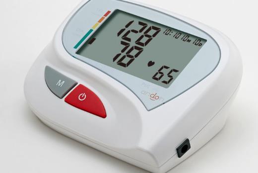 老人選購血壓計的小竅門