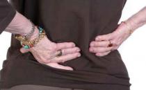 老人怎么選擇靠墊預防腰痛