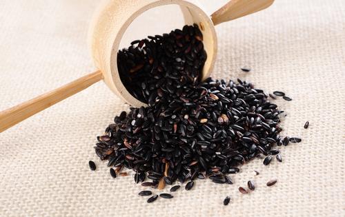 老人常吃五黑食物 養生抗衰老