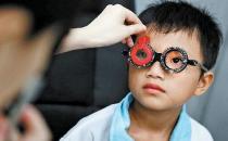 學生考試前夕慎防“假性近視”