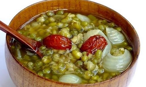 喉嚨痛怎么辦 4大藥粥滋養潤喉