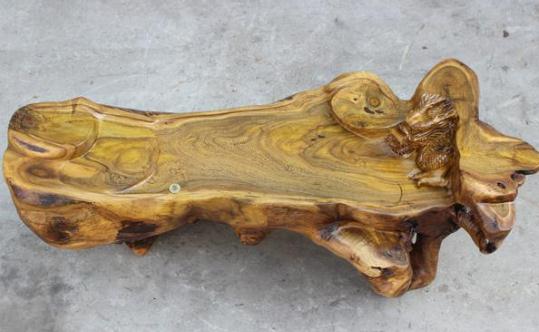 根雕茶桌的價格是多少？如何選擇根雕茶桌？