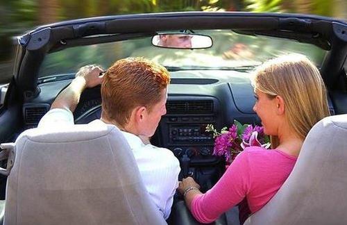 夏天開(kāi)空調(diào)健康4步走:避免車(chē)內(nèi)熱氣變毒氣