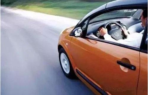 長(zhǎng)期開(kāi)車(chē)對(duì)身體的6大危害