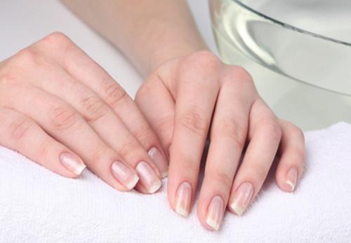 指甲如果受傷該怎么辦