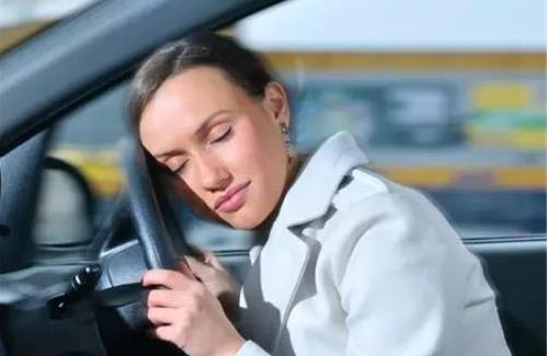 有車族預防頸椎病的七個方法