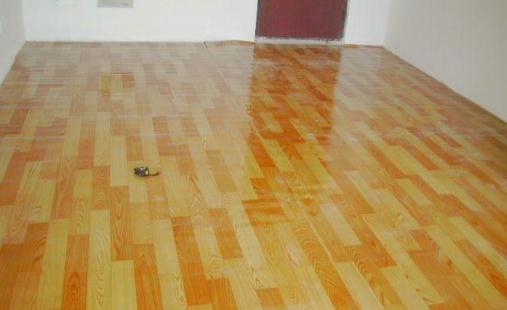 地板革怎么鋪?地板革的特點(diǎn)及用途