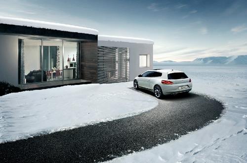 寒冷的冬季開車冰面防滑小技巧