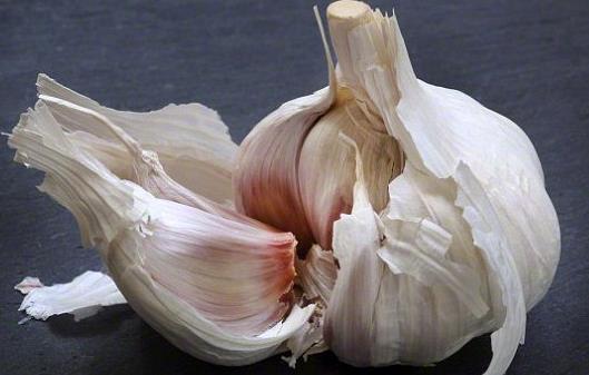 男人吃蒜有益健康 七個(gè)大蒜食譜做法盤(pán)點(diǎn)