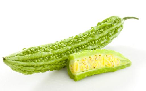 冬天預(yù)防口唇開(kāi)裂 吃點(diǎn)苦瓜就搞定