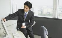 上班族養胃忌諱 年輕白領睡懶覺的五大傷害