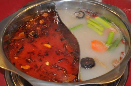 火鍋湯底營養(yǎng)好?盤點(diǎn)吃火鍋的七大誤區(qū)