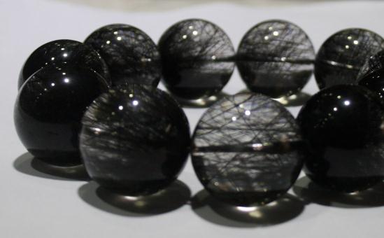 黑發晶的鑒別方法-黑發晶如何鑒別？