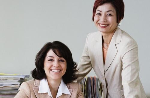 紅粉兵法：職場女白領的巧言秘笈