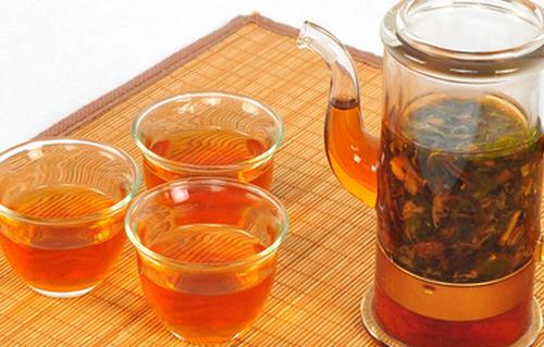 煙酒不離身的男士需多喝保健茶