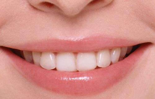 秋冬季節五步應對唇部干裂