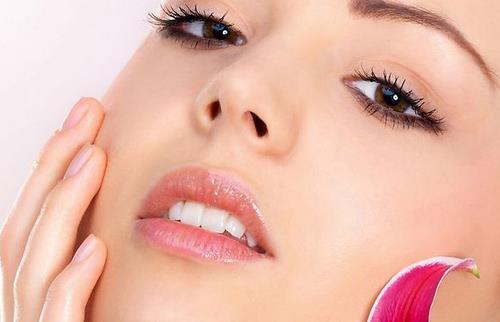 皮膚干燥脫皮怎樣卸妝不傷皮膚