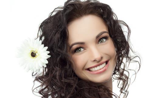 女人24歲開(kāi)始抗衰老一點(diǎn)也不早