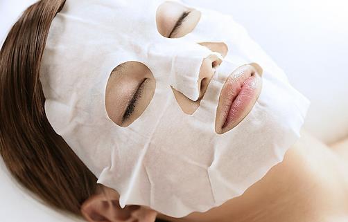 冬季敷面膜時(shí)保暖很重要