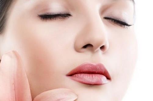 到底怎樣才能讓皮膚變白呢?