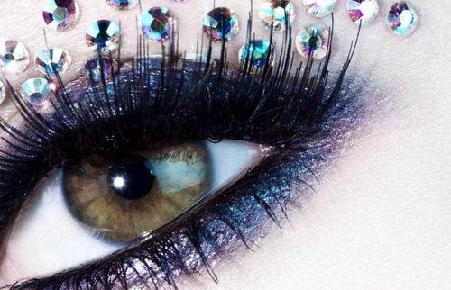 給眼妝加點料 水鉆眼妝新潮