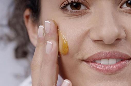 濫用化妝品也會(huì)長(zhǎng)雀斑