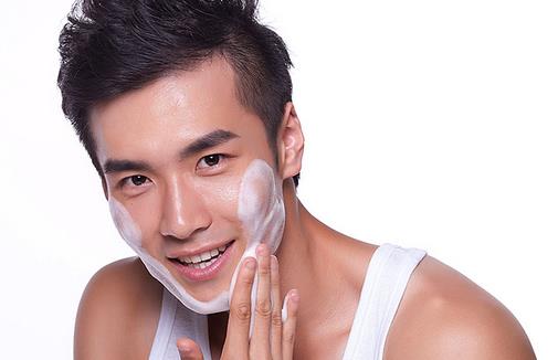 男士護(hù)膚品的正確使用順序