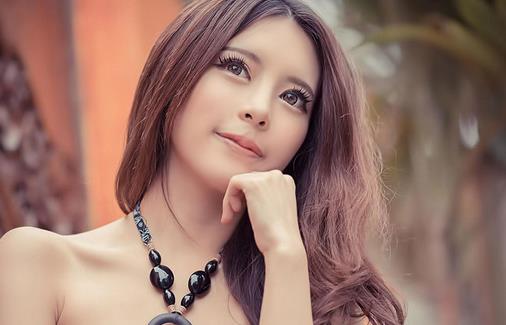 女生頭發干枯毛躁怎么辦才好?