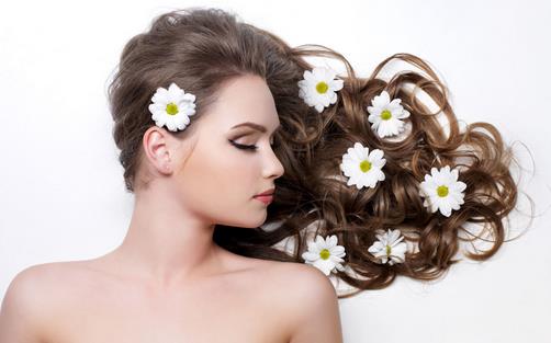 頭發(fā)干枯毛躁怎么辦 8種食物拯救干枯秀發(fā)