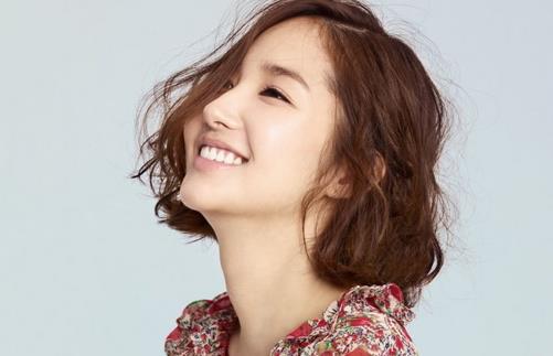 燙發(fā)后如何護理 讓你頭發(fā)持續(xù)靚麗的妙招