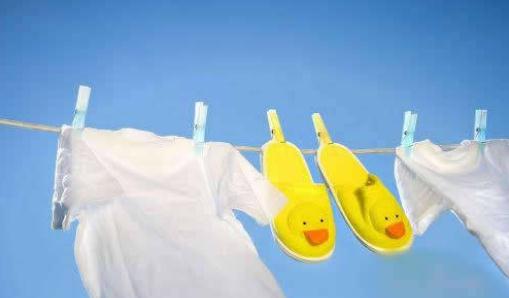 白色衣服被染色怎么辦?