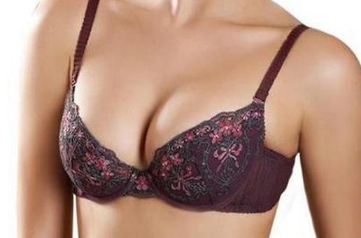 女人隆胸后會有哪些結果