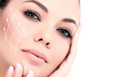 濃妝沒卸干凈小心滿臉爆痘