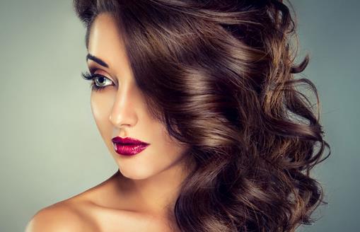 浪漫唯美卷發怎么打理