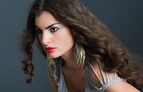 卷發(fā)如何打理最好看