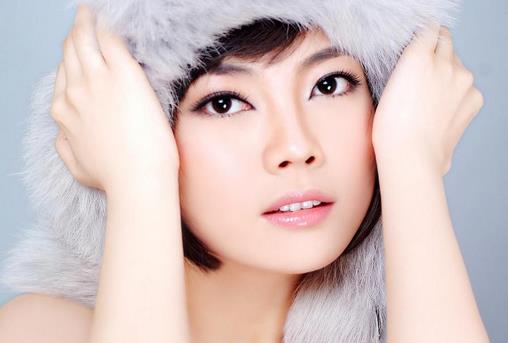 用化妝讓自己小5歲!必學的逆齡妝容技巧