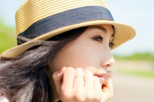 五分鐘快速上妝保證你睡懶覺時間