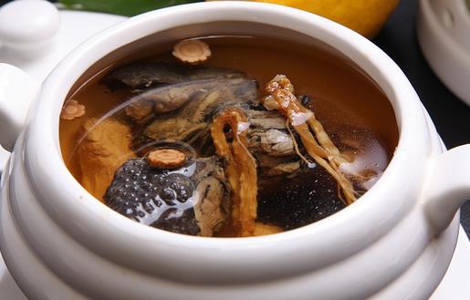 常喝5款養(yǎng)顏湯 紅潤(rùn)臉色喝出來