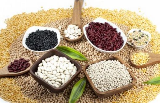 經(jīng)常脫發(fā)應該吃哪些食物呢