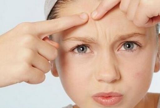 上火長(zhǎng)痘怎么辦?4種食物降火滅痘