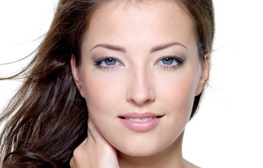 打造靚麗妝容 必知亮白透凈底妝怎么畫