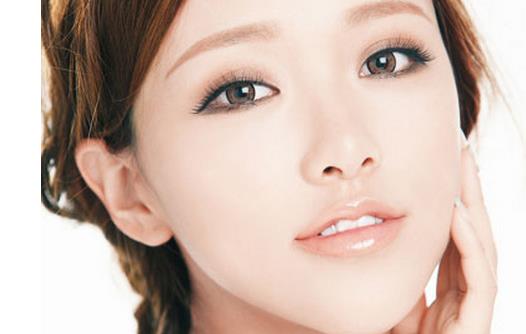 如何輕松變成小臉美女