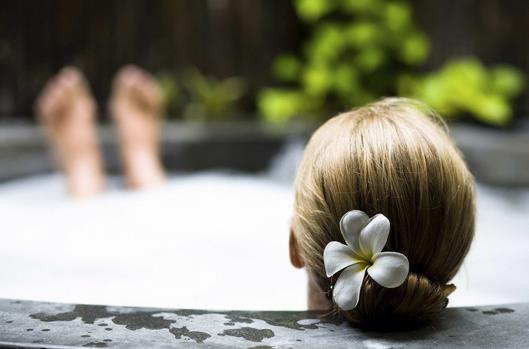 洗澡洗出乳腺癌?早期癥狀你造嗎