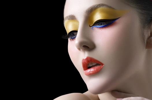 美妝工具:遮瑕膏的別樣用途