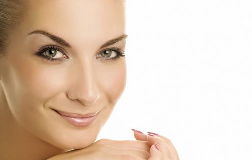 女生怎么化彩妝更漂亮