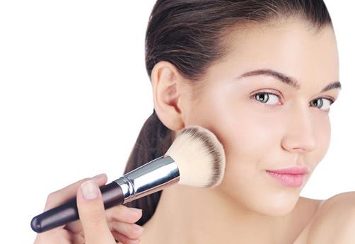 新年腮紅怎么畫？不同臉型要選對