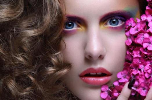 自己如何打理卷發(fā) 卷發(fā)的打理方法