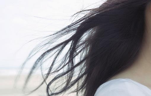 3個頭發護理方法讓你秀發如絲般順滑