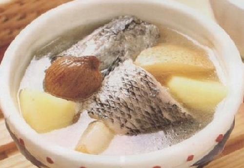 吃什么去黑眼圈？四款湯喝掉黑眼圈