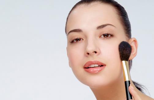 祛痘印的小竅門 茶樹精油讓你輕松告別痘痘